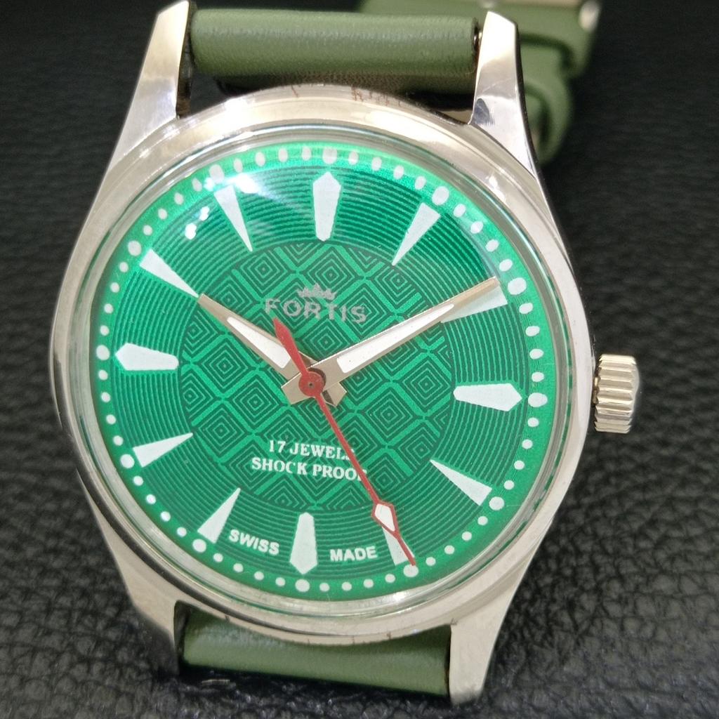 VINTAGE HAND-WINDING SWISS MENS REFURBISHED GREEN COLOR DIAL WATCH a500036-2
