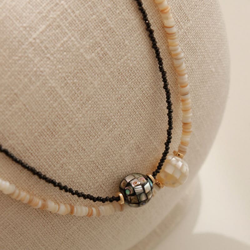 

J.Lauren Mother-of-pearl Pendant Spinel Necklace Bn0541 black