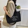 Shoulder bag, simple and fashionable printed tote bag, large capacity, daily commuting versatile underarm bag