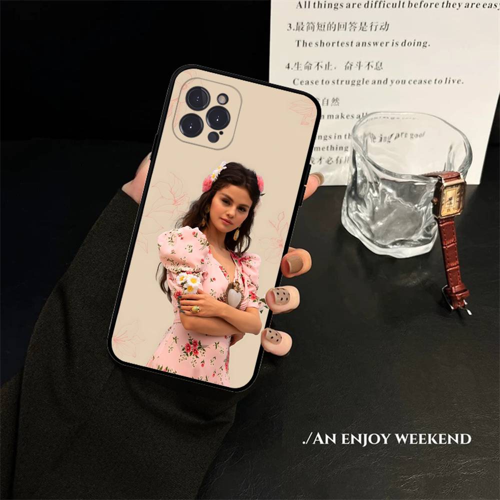 

Singer Selena Gomez Actress Phone Case For IPhone 17 16 15 14 13 12 11 Pro Max Plus Mini Soft Black Cover iPhone 17