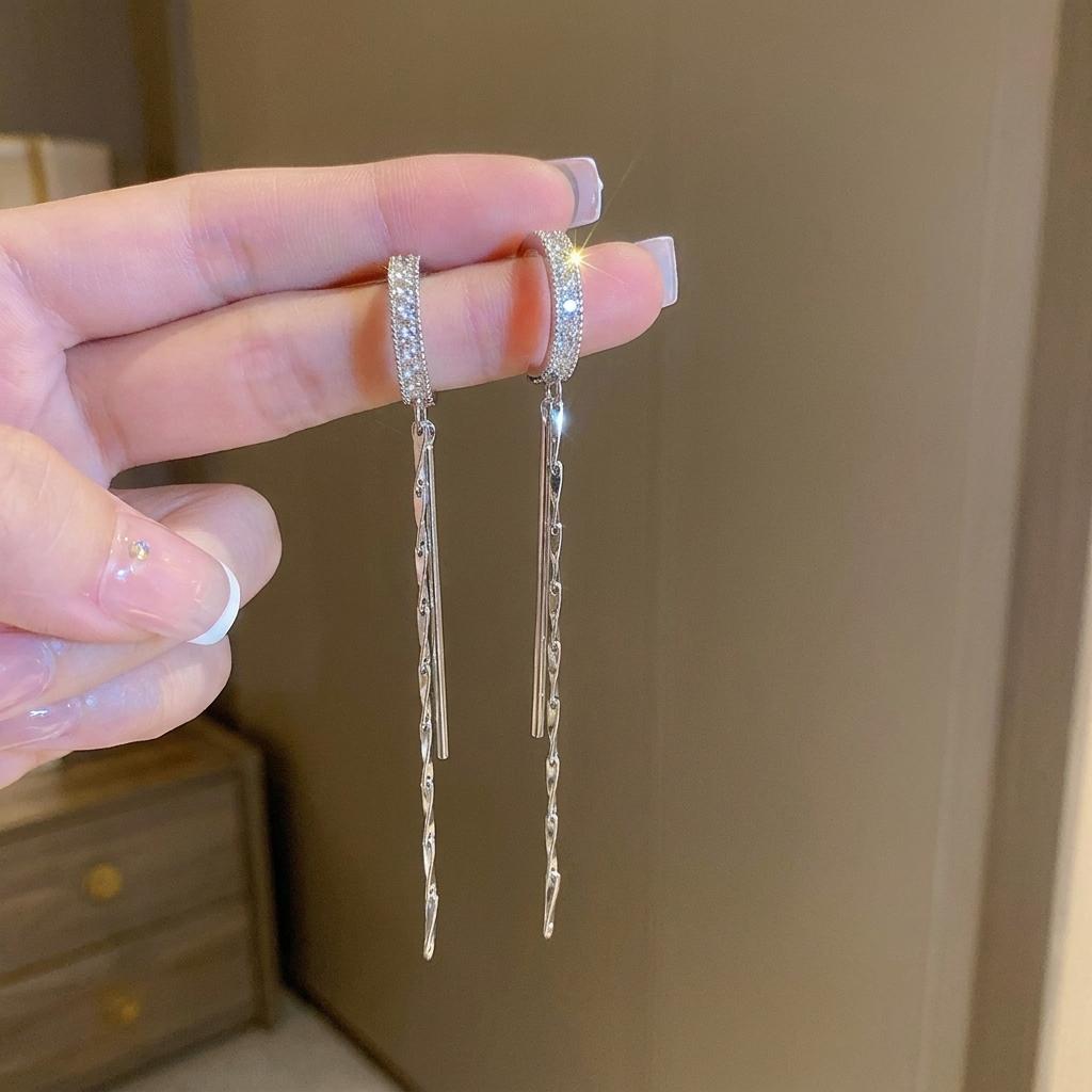 Silver Color Crystal Tassel No Piercing Cuff Ear Clip Earring for Women Shiny Zircon Fake Cartilage Piercing Jewelry Party Gift