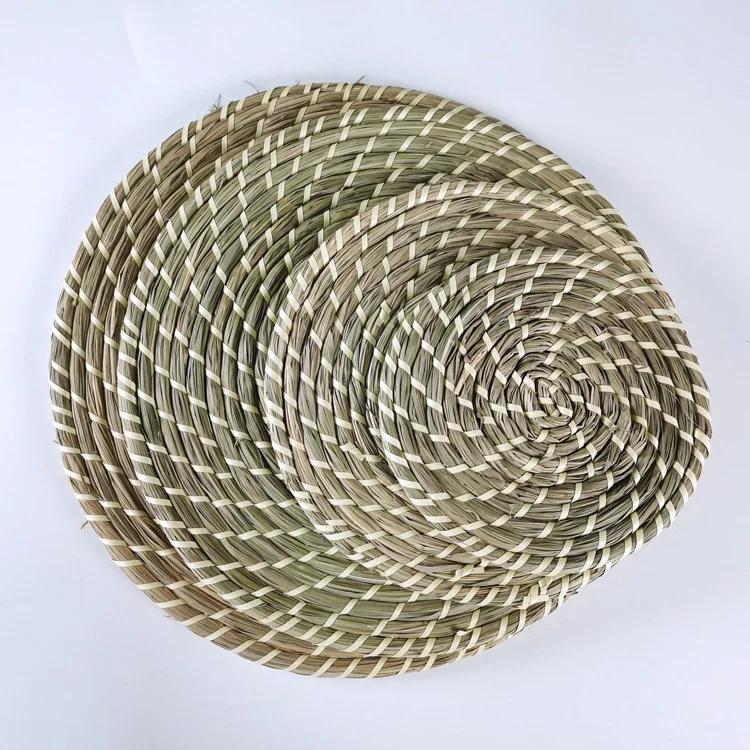 HeMu Strohgedeckte Tischmatte Verdickte Isolationsmatte Strohgedeckte Gewebte Tischmatte Sandtopfmatte Heim- und täglicher Gebrauch Sandtopfmatte Schüsselmatte