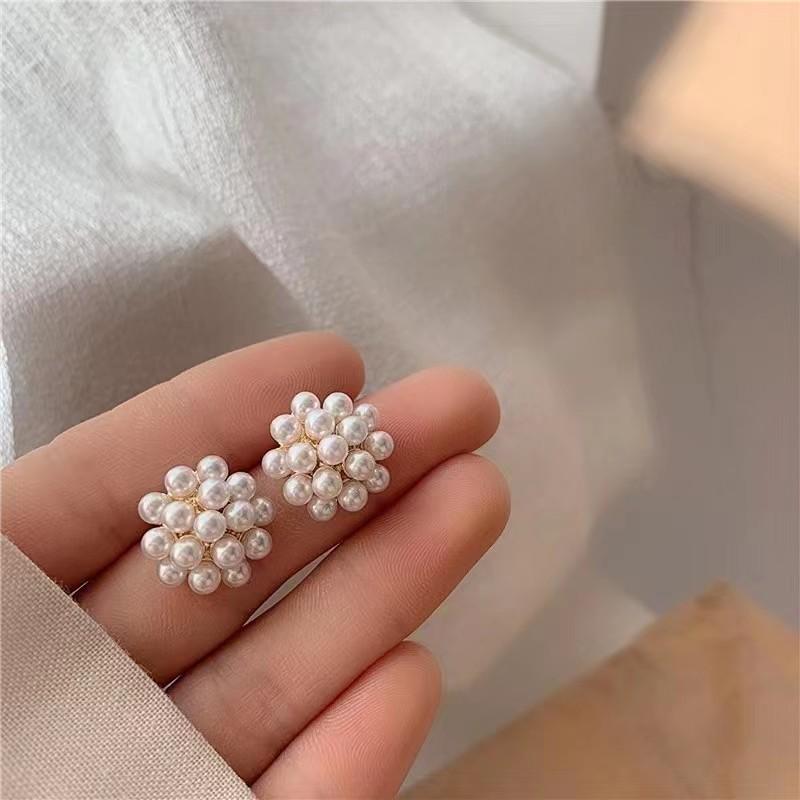 2Pcs Brides Wedding Designer Jewelry Gifts Retro Gold Color Geometry Trim Edge Imitation Pearl Piercing Stud Earrings For Women