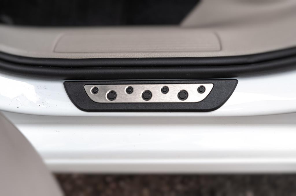 Dørterskelbeskyttelse Flexill Dotline (4 stk, rustfritt stål) for Volkswagen Golf 7/E-Golf