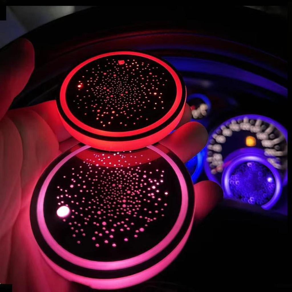 Lumière LED Rechargeable pour Porte-Gobelet de Voiture Sous-verres de Voiture Lumière d'Ambiance pour Bouteille Tapis 7 Couleurs Pad pour Porte-Gobelet Accessoires Intérieurs de Voiture