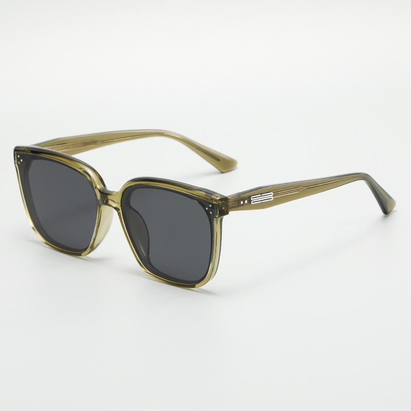 2242GM Trendy Polarized Sunglasses: Celebrity Style, UV Protection, Ideal for Driving