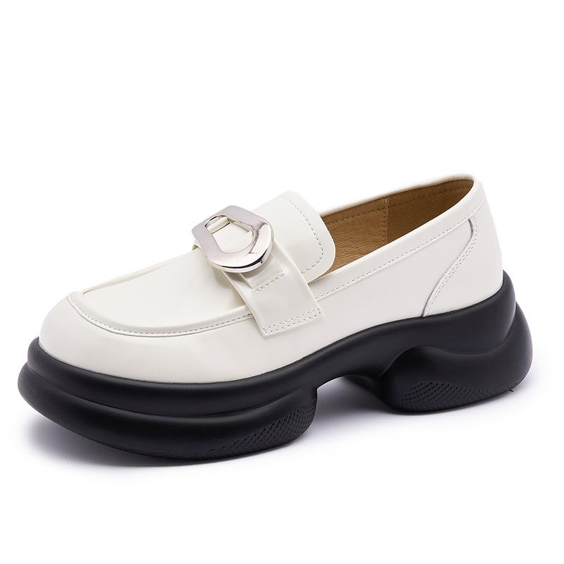 

Genuine leather white small leather shoes women s British style autumn 2025 new versatile loafers platform-soled retro single shoes women 40