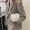 Luxusní taška přes rameno se sedlem s klopou pro ženy Vintage Small Square Crossbody kabelka z PU kůže