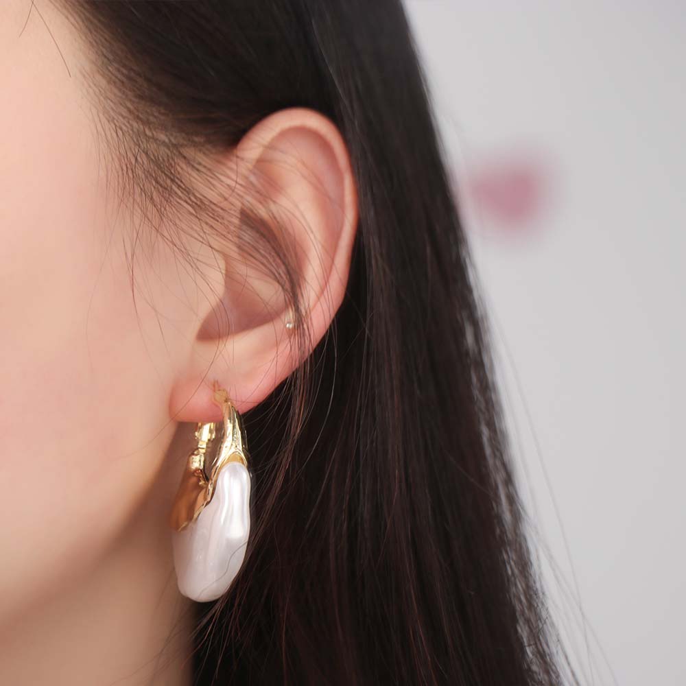 Elegant Pearl Pendant Danglers Retro Bag Shape Eardrops Creative Faux Pearl Earrings Girls Jewelry
