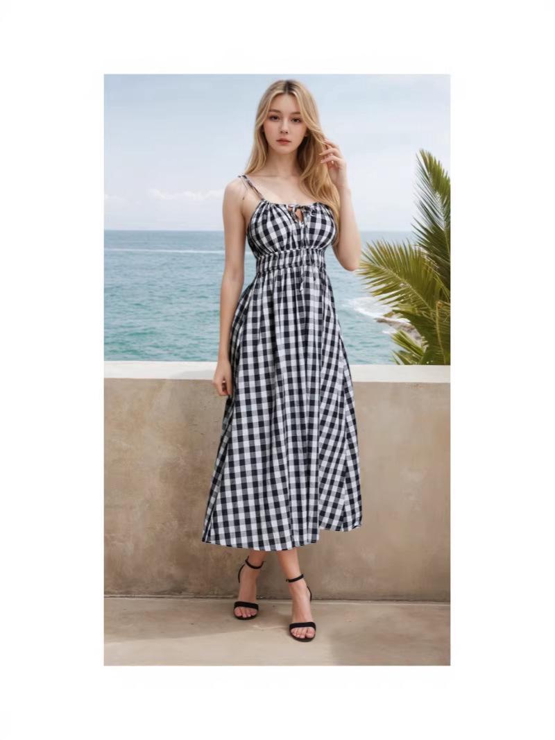 

Black and White Plaid Strappy Long Dress with Lace-up Back and Flowing Hem Large чорний