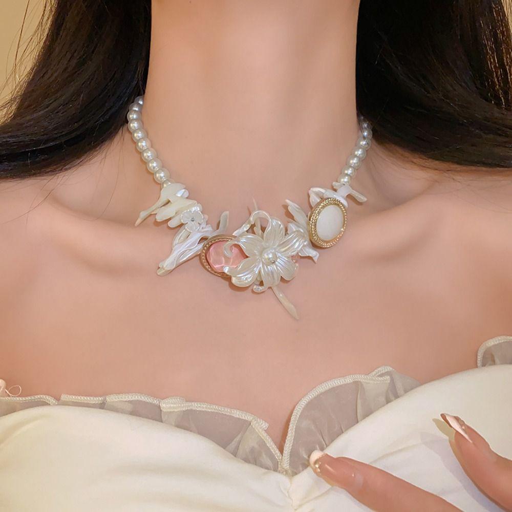 Resin Beach Necklace Jewelry Petal Pearl Beaded Choker Fashion Iris Flower Pendant Necklace  Gift