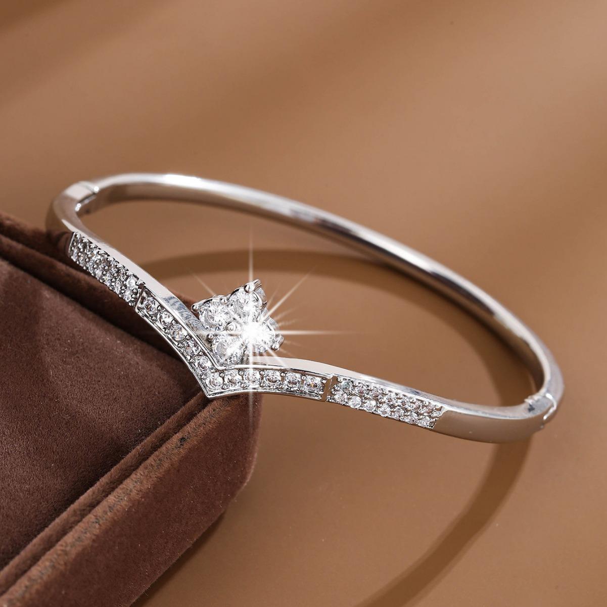 

Модный цветочный дизайн с микро инкрустацией цирконом Ins в холодном стиле на каждый день Джокер Темпераментный браслет серебряный