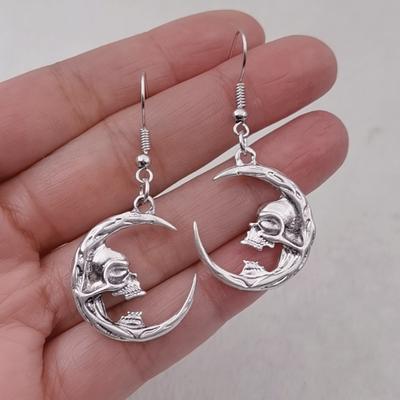 Mode Antike Silber Mond Schädel Baumeln Ohrringe für Frauen Gothic Dark Vintage Schädel Schmuck Geschenke
