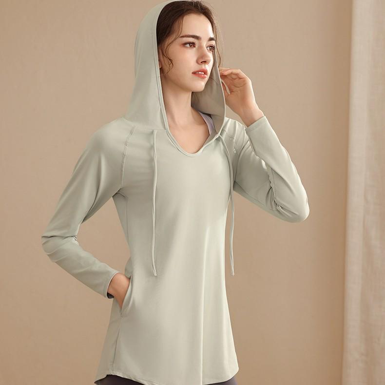 Damska luźna bluza fitness z kapturem i długim rękawem - Casualowy top do jogi o średniej długości, wygodny na jesień