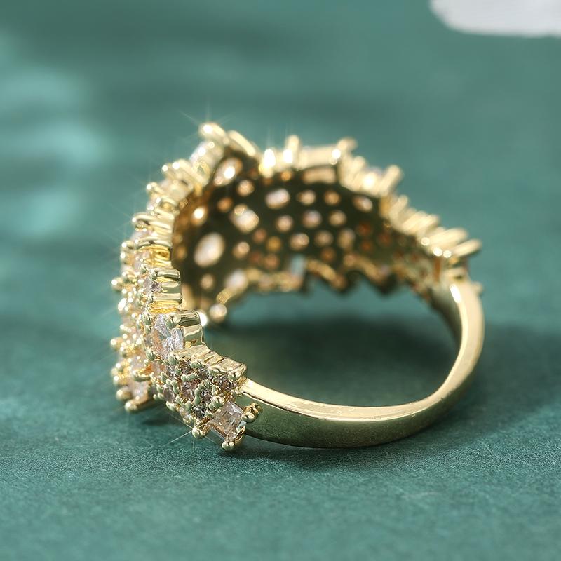 Dazzling Inlaid White CZ Women's Ring Trendy Gold Color Geometry Daily Wear Party Jewelry Anniversary Gift