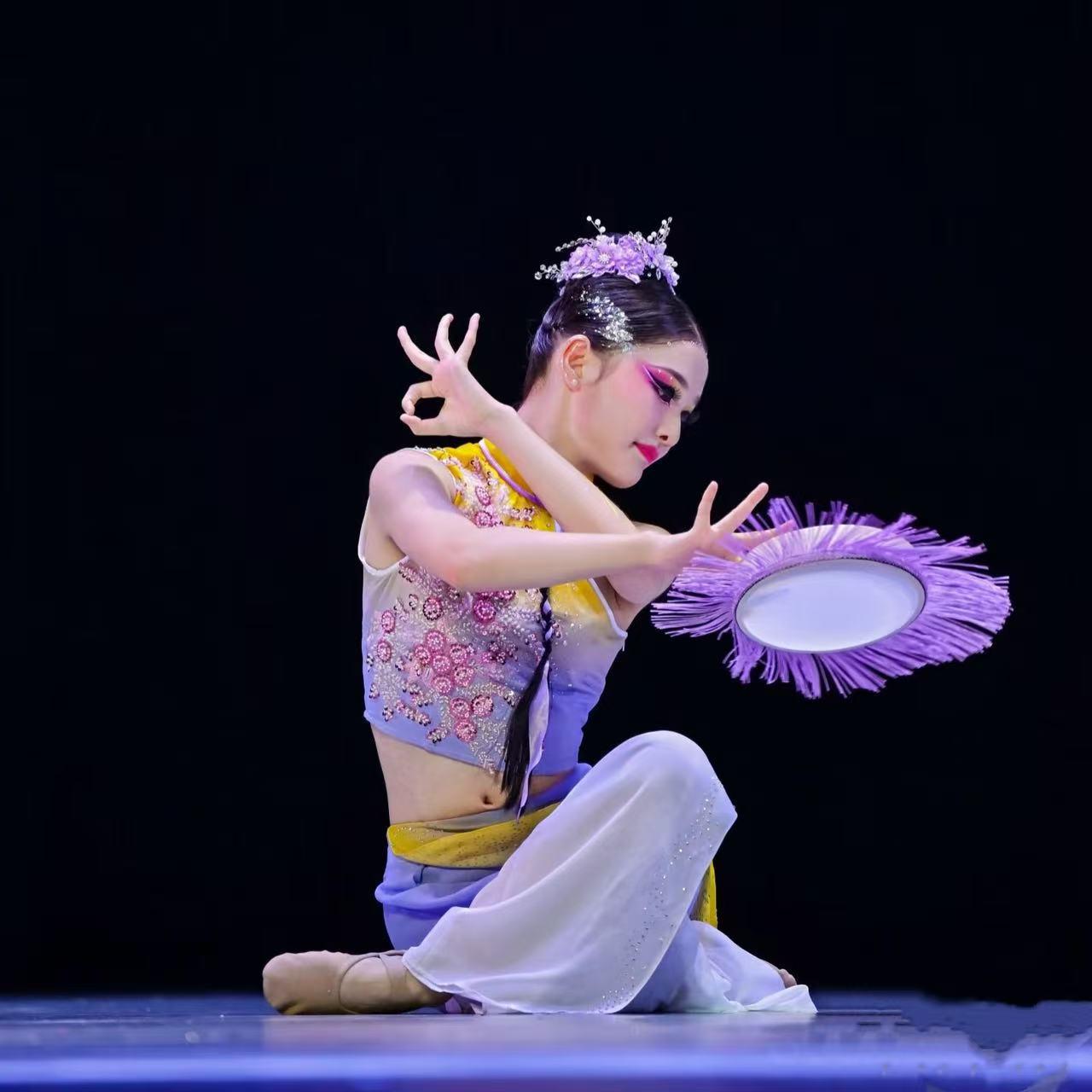 

Lingnan Spring Dance Money Drum with Tassels - Suitable for All Ages