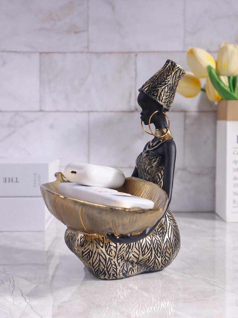 Africká dívka držící talíř socha, Domácí a kancelářská dekorativní úložná ozdoba, Vintage sběratelské řemeslo Stolní dekor