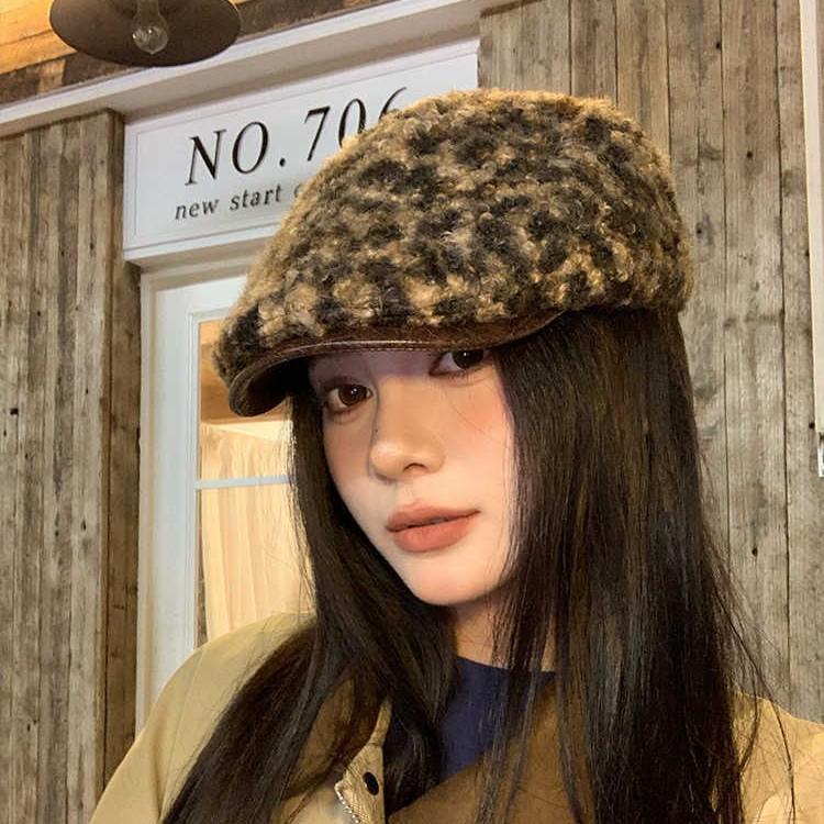Retro Leopard Print Plush Forward Hat Autumn and Winter Hat Women's Big Head Circumference Showing Face Little Hot Girl Style Beret