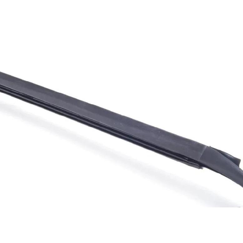 51318159784 Front Windshield Trim Seal Molding Weatherstrip For Bmw