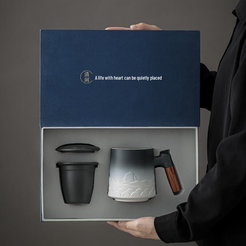 OLOEY Ceramic Mug with Lid