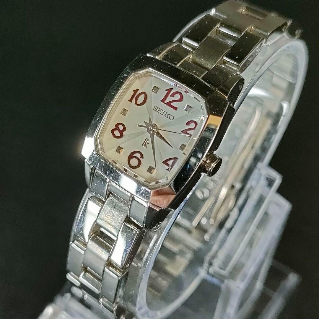 

[USED] Seiko Lucia 1F21 Square Silver Solar Watch