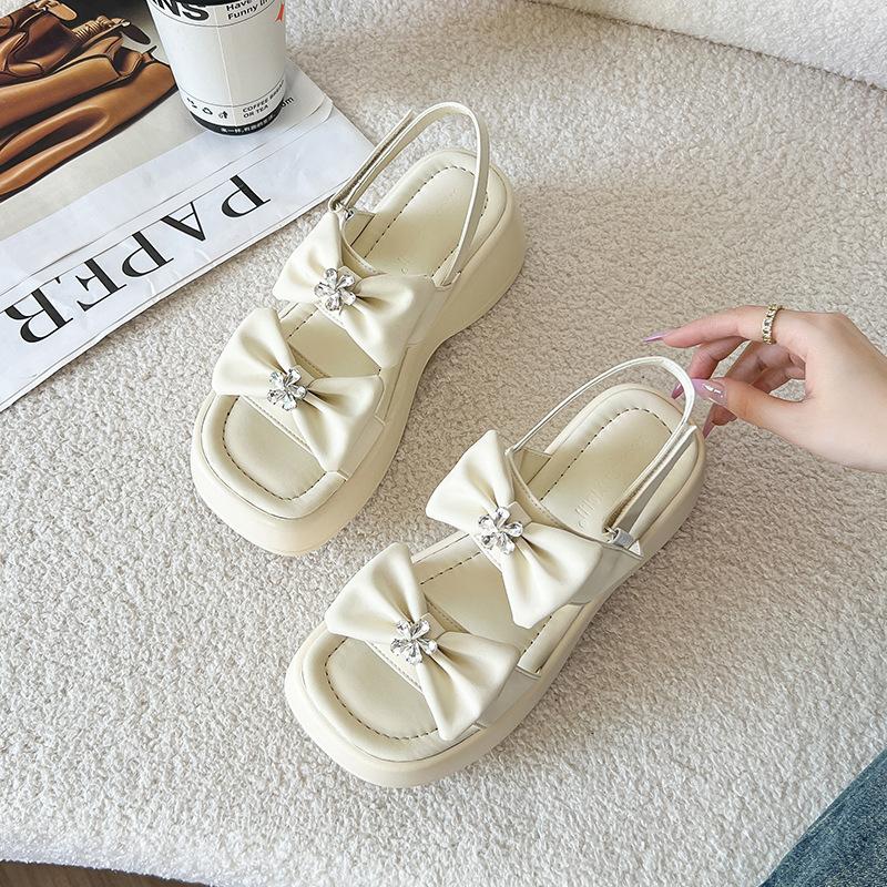 Platform sandals women's outer wear summer new one-word buckle with muffin versatile fashion beach cool slippers