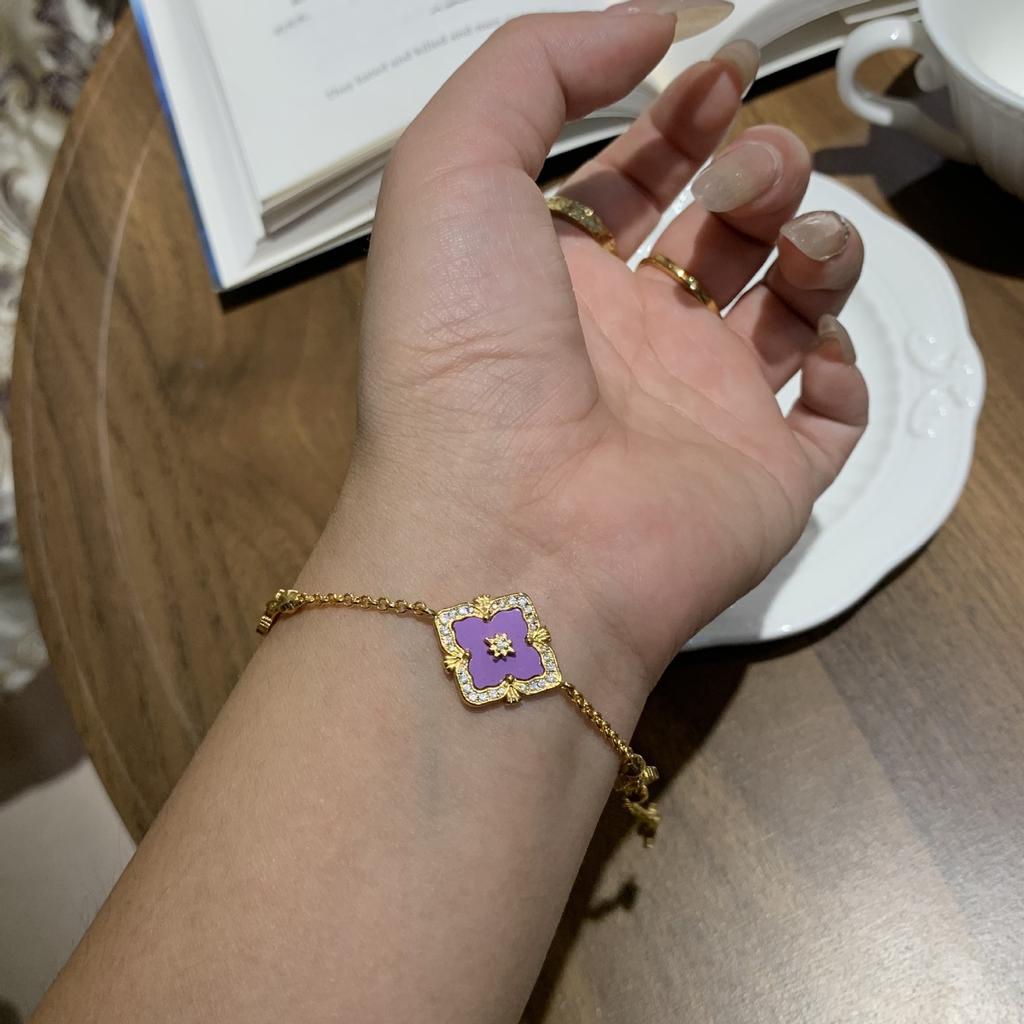 Buqi Latti Gebürstetes Kleeblatt Natürliche Weiße Fritillary Einzelblüte Armband Damen Tigerauge Armband Vintage Hof