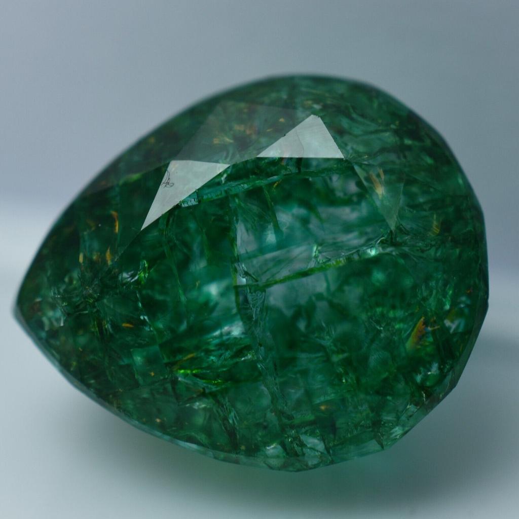 Natural Green Emerald Loose Gemstone Zambia Pear Cut 6.35 ct for Jewelry Making and Gem Collections