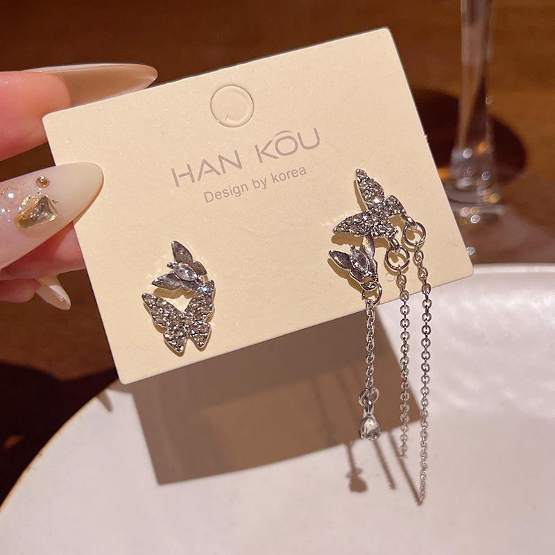 Korean Crystal Butterfly & Pearl Earrings - Elegant, High-End Fashion Accessory for Women