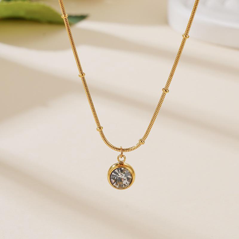 Elegant 18K Gold Titanium Steel Diamond Necklace - Versatile Clavicle Chain with High-End Feel