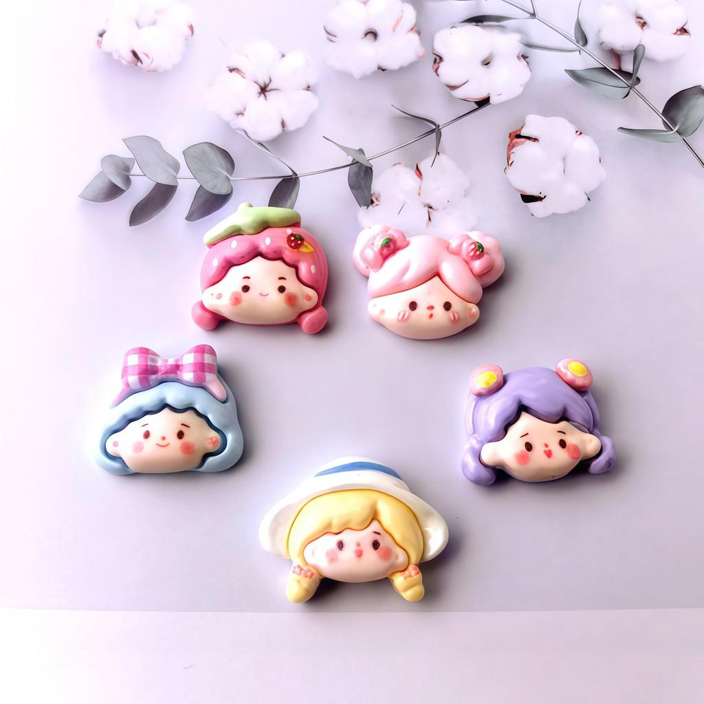 Glossy Resin Accessories: DIY Phone Case Materials, Refrigerator Magnets, Decorative Pieces, Cream Glue for Little Girls.