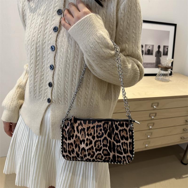 Stylish 2024 French Trendy Small Square Bag With Chic Leopard Print Design