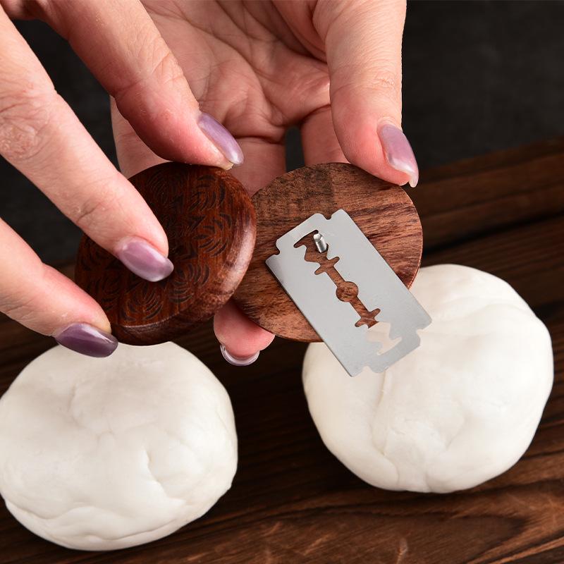 Rosewood UFO Bread Cutter - Portable Round Knife for Shaping Soft European Bread