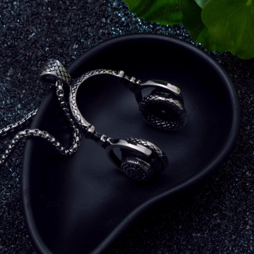 

European and American Fashion Headphones Rock Style Hip-hop Fashion Men s Pendant Necklace Stainless Steel Chain Zircon чорний