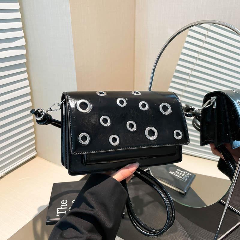 

Punk style small square bag women s new retro fashion shoulder bag high-end versatile messenger bag чёрный