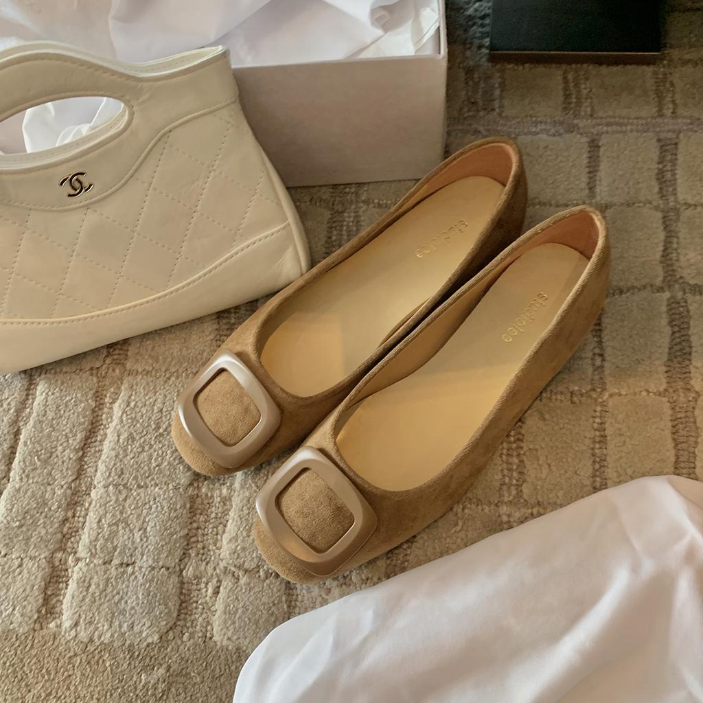 Lan Cabinet temperament square buckle shallow mouth suede commuting versatile flat-soled single shoes women's 2025 autumn new Mary Jane shoes