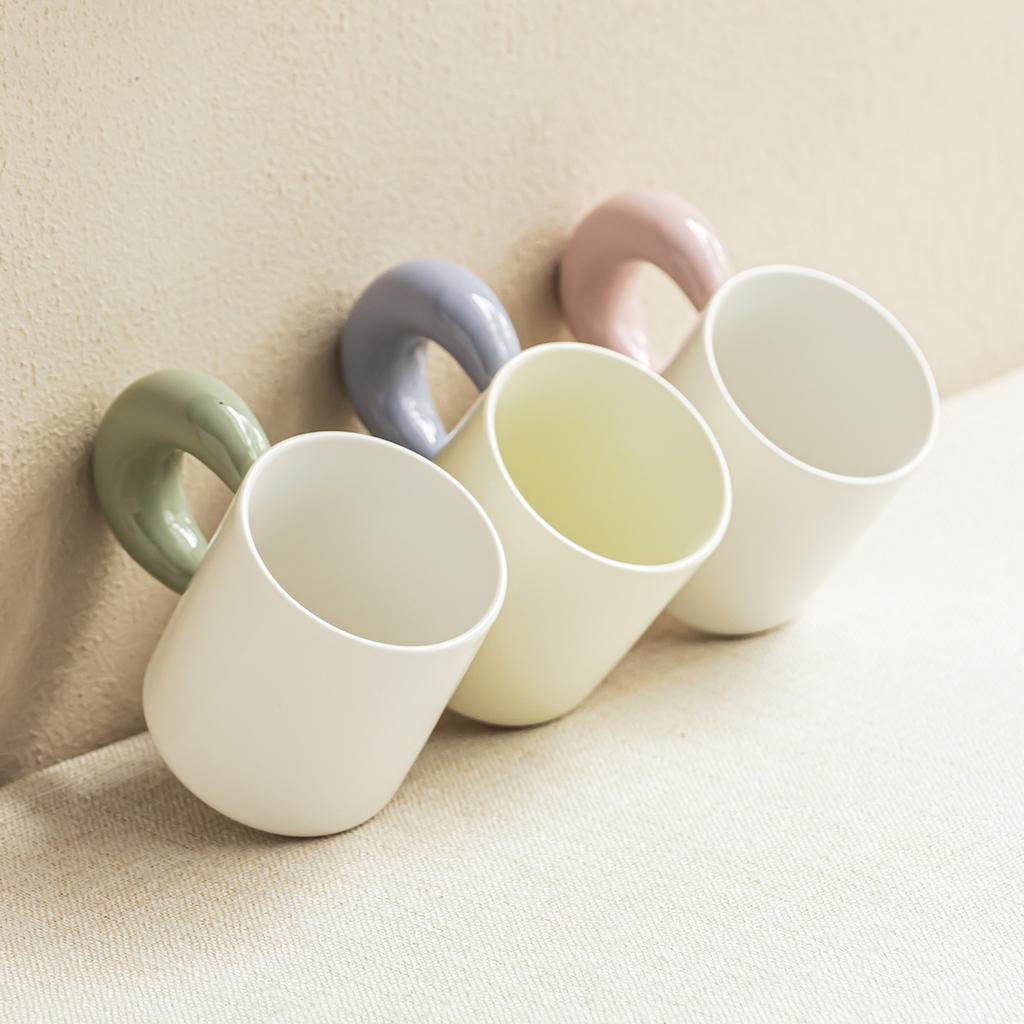 Contrasting Color Handle Cup Ceramic Mug Water Cup Simple Style Coffee Cup Household Teacup Breakfast Cup