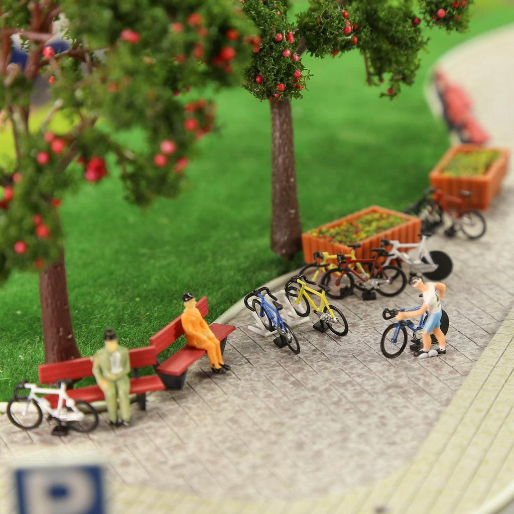 HO gauge 20 bicycle models and 4 parking racks bicycle railway model layout diorama supplies C8702 1/87