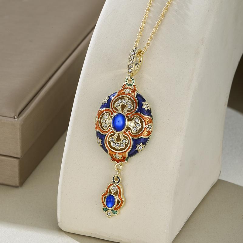 Collana Pendente Smaltata con Zirconi in Stile Palazzo Vintage per Donna Matrimonio Festa & Abbigliamento Casual Accessorio di Lusso Classico Senza Tempo