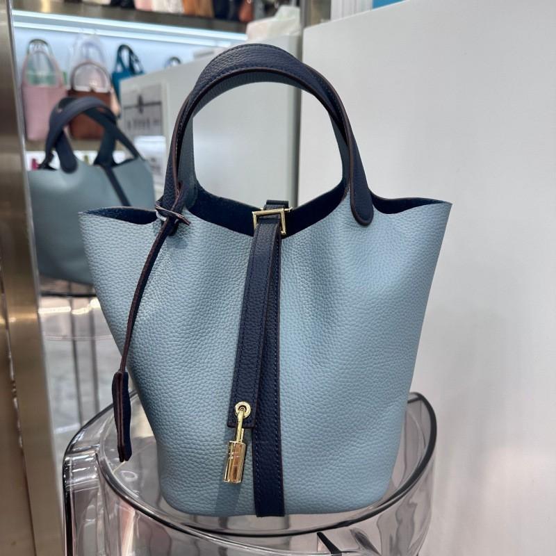 Borsa da Donna in Pelle di Mucca a Strato Superiore 2025 Grande Capacità a Secchiello Portatile alla Moda Morbida Intrecciata Cesto di Verdura Femminile