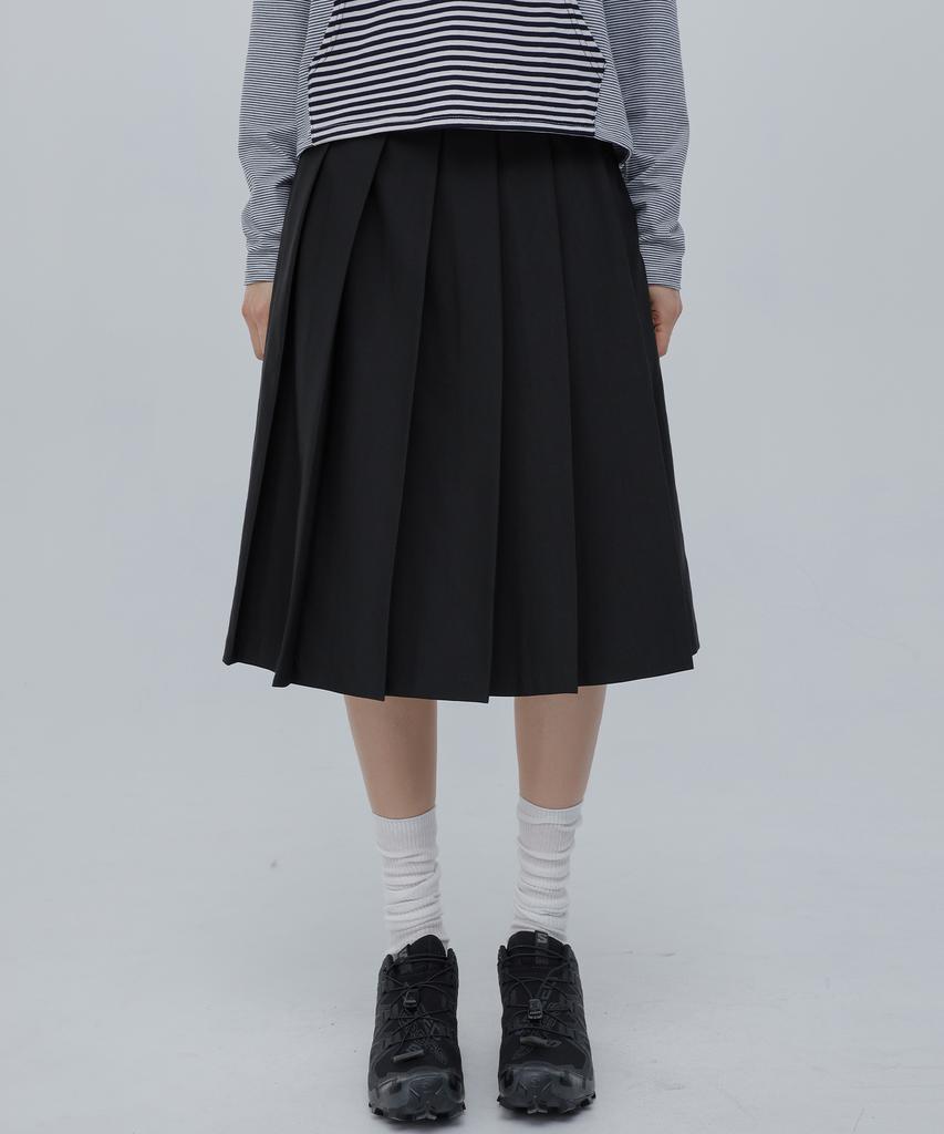 Chix Classic Pleated Midi Skirt Black