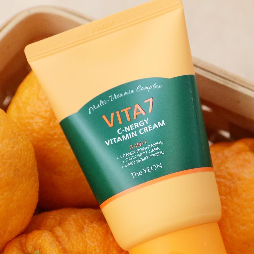 TheYEON Zestaw Vita7 3 (pianka do mycia, żel peelingujący, krem witaminowy, filtr przeciwsłoneczny) - 100 ml + 100 ml + 50 ml + 150 ml