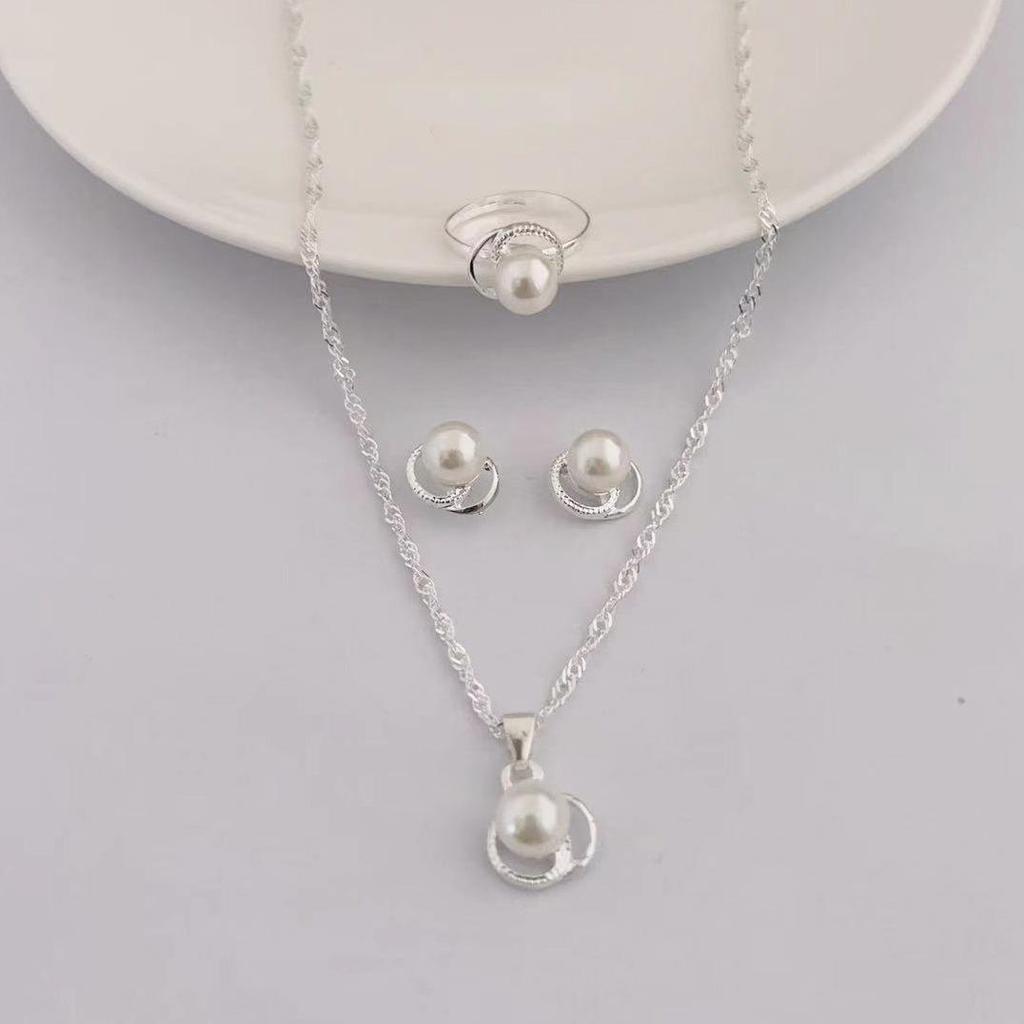 Elegant Pearl Jewelry Set: Three-Piece Bridal Necklace & Earring Jewelry for Weddings and Evening Events