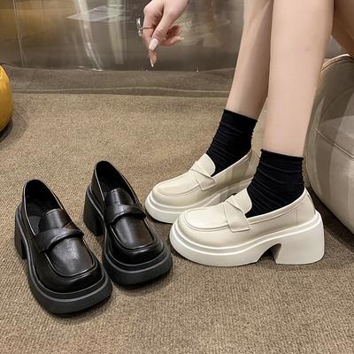Damen Slipper Britische Plateauschuhe zu Röcken Frühling und Herbst neue Muffin-Schuhe Französische Retro-Slipper mit weicher Sohle zum Hineinschlüpfen