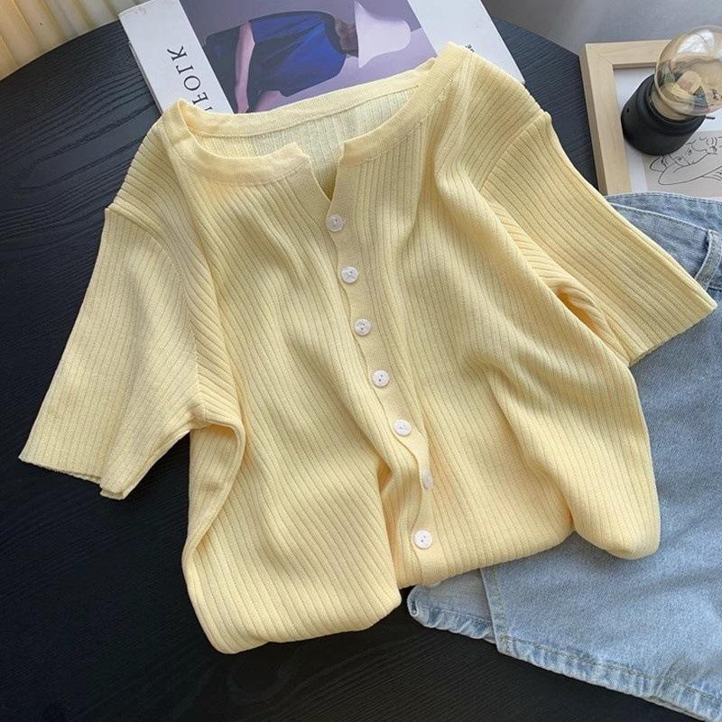 Ice Silk Knitted Sweater Short-sleeved Cardigan Women's Summer 1116 New Thin V-neck Temperament T-shirt Half-sleeved Bottoming Top Autumn