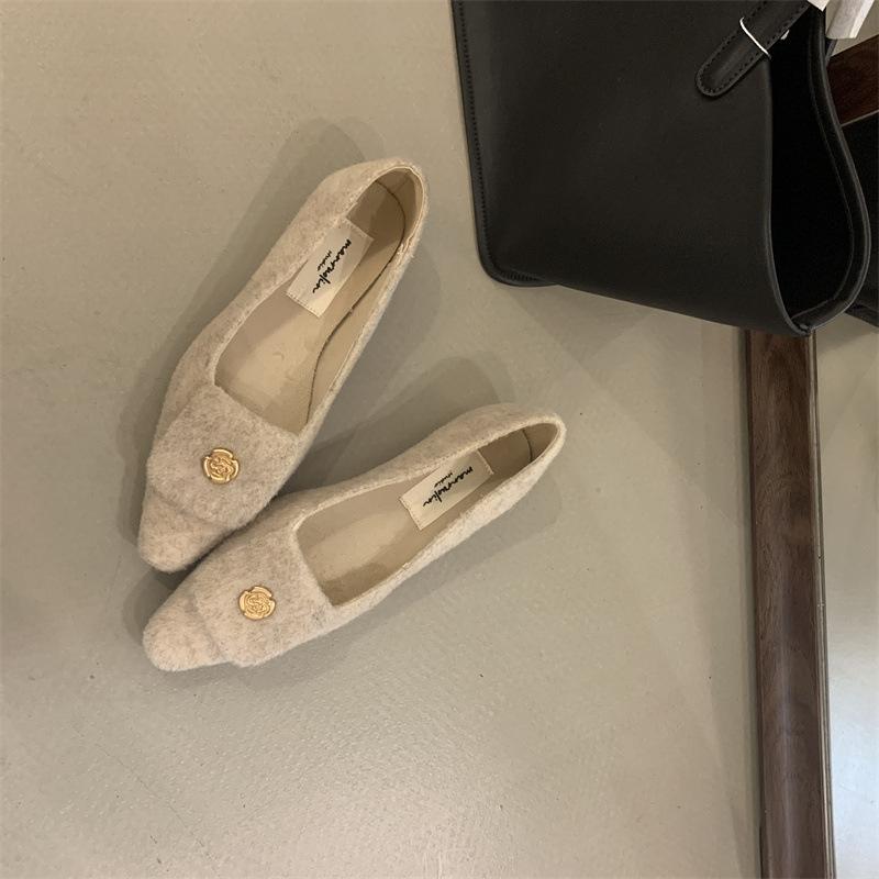 

2025 new autumn and winter French flat-bottomed small fragrant wind Doudou single shoes women s shoes versatile outer wear Mao Mao shoes 39 абрикосовый