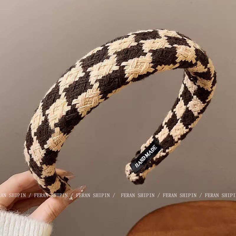 Women's Wide Edge White Sponge Headband - Stylish, Comfortable, Low-Pressure Hair Accessory