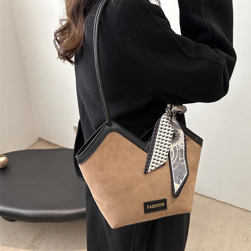Urban Minimalist Pu Tote Bag With Zipper Closure For Daily Use