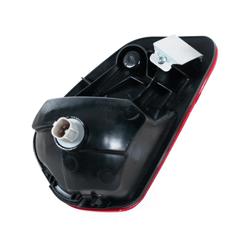 Car Rear Bumper Light Assembly For Mitsubishi Outlander 2016-2025  Fog Light Rear Tail Light Bumper Light With Bulb