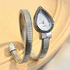 Damen Armbanduhr mit Tropfenförmigem Kopf und Schlangenförmigem Armband